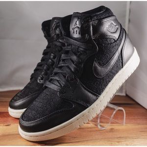 Women’s Jordan 1 Retro High Premium Black/Sail